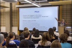 Egan lecturing on plot.